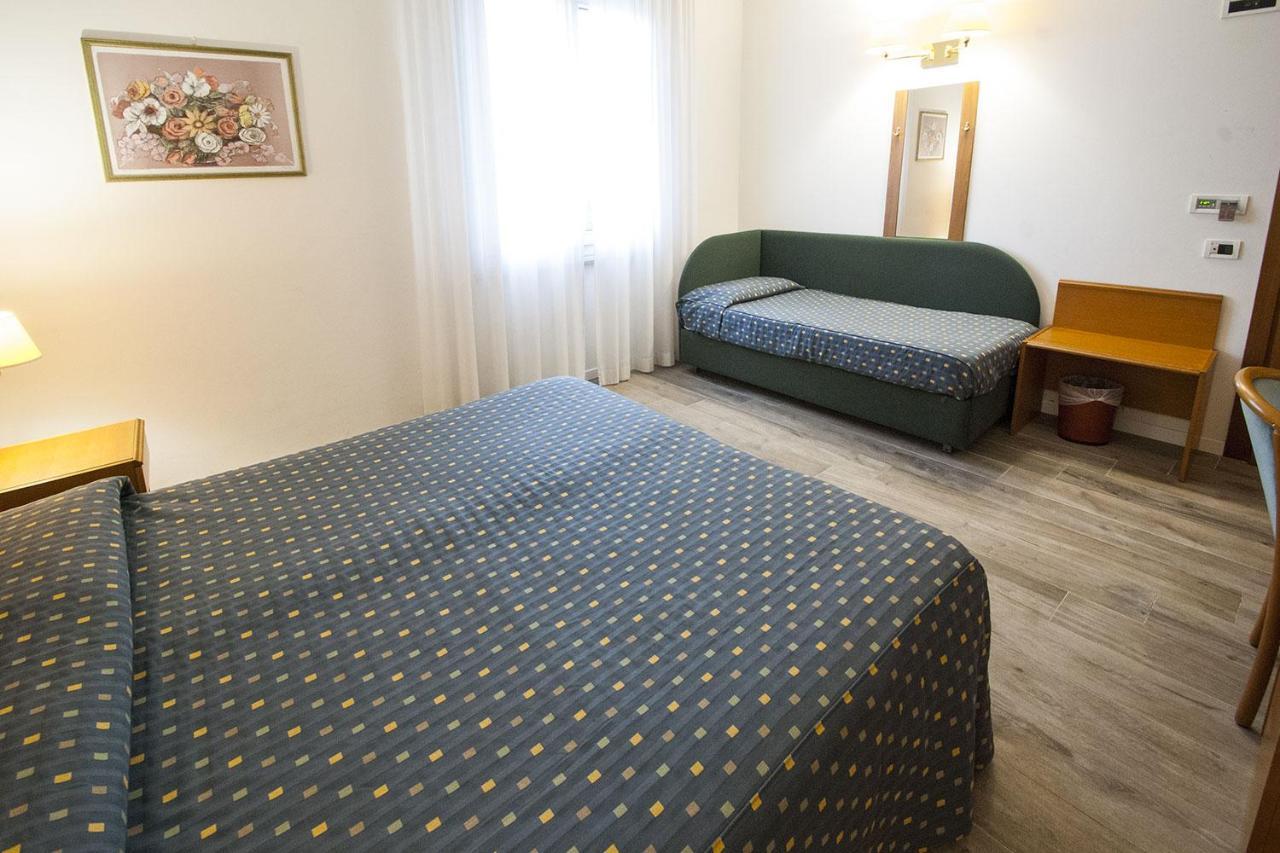 Hotel Italia Ravenna Exteriör bild